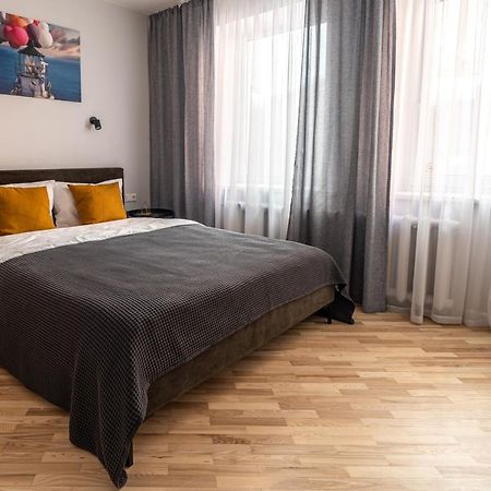 Lovely Apartment In The City Center Kaunas Exteriör bild