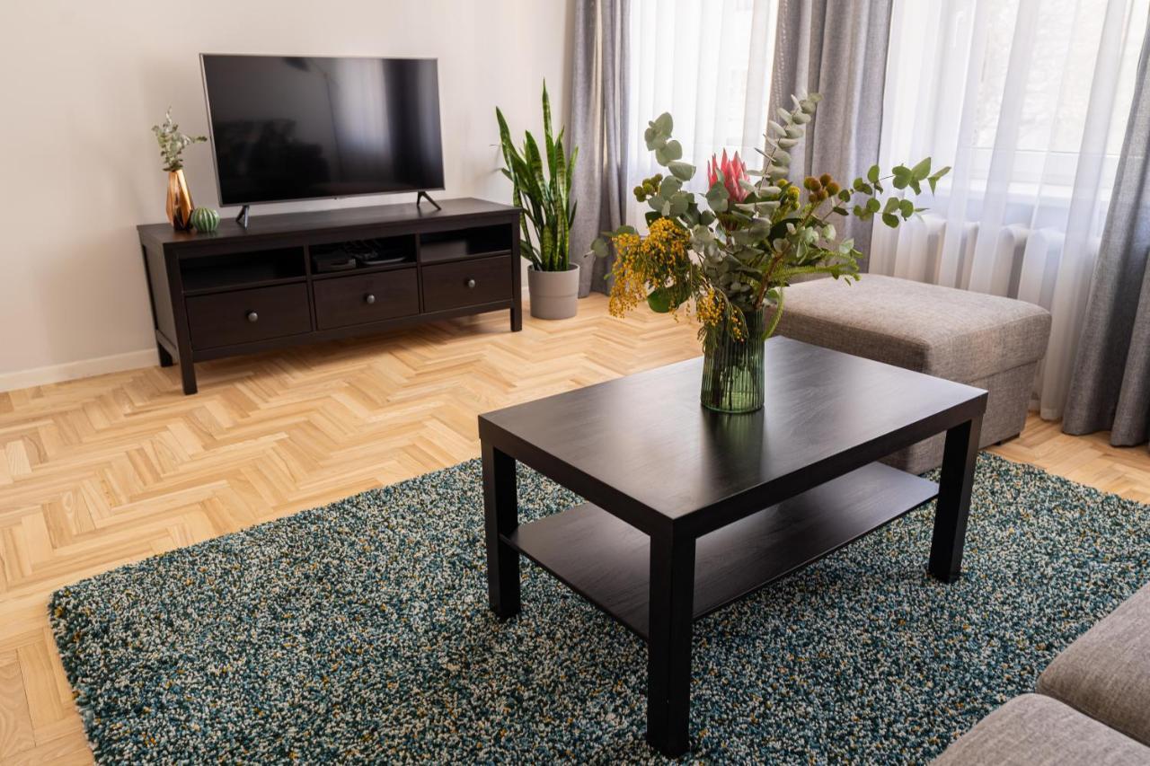 Lovely Apartment In The City Center Kaunas Exteriör bild