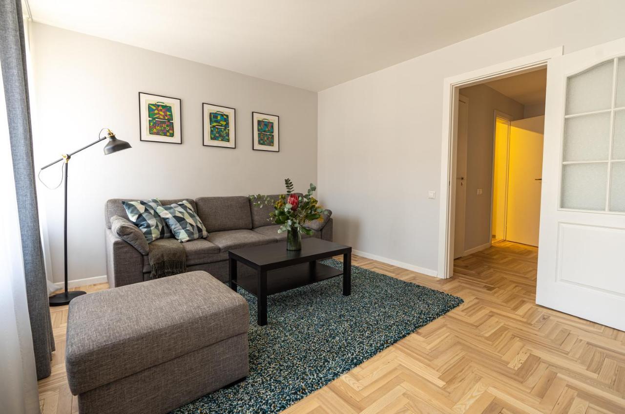 Lovely Apartment In The City Center Kaunas Exteriör bild